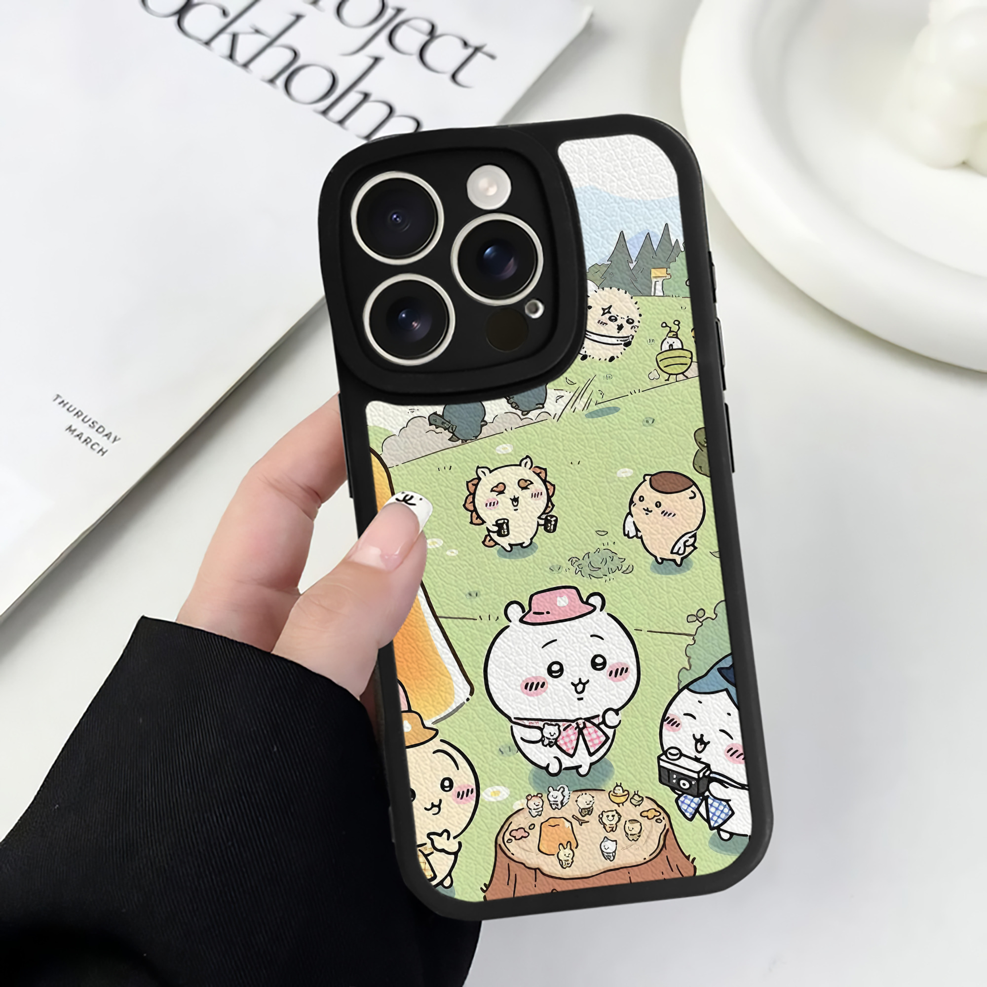 （画像用） ちいかわ Chii-kawa 【iPhone 16シリーズ対応】シリコンスマホケース（レザー調） 材質：シリコン